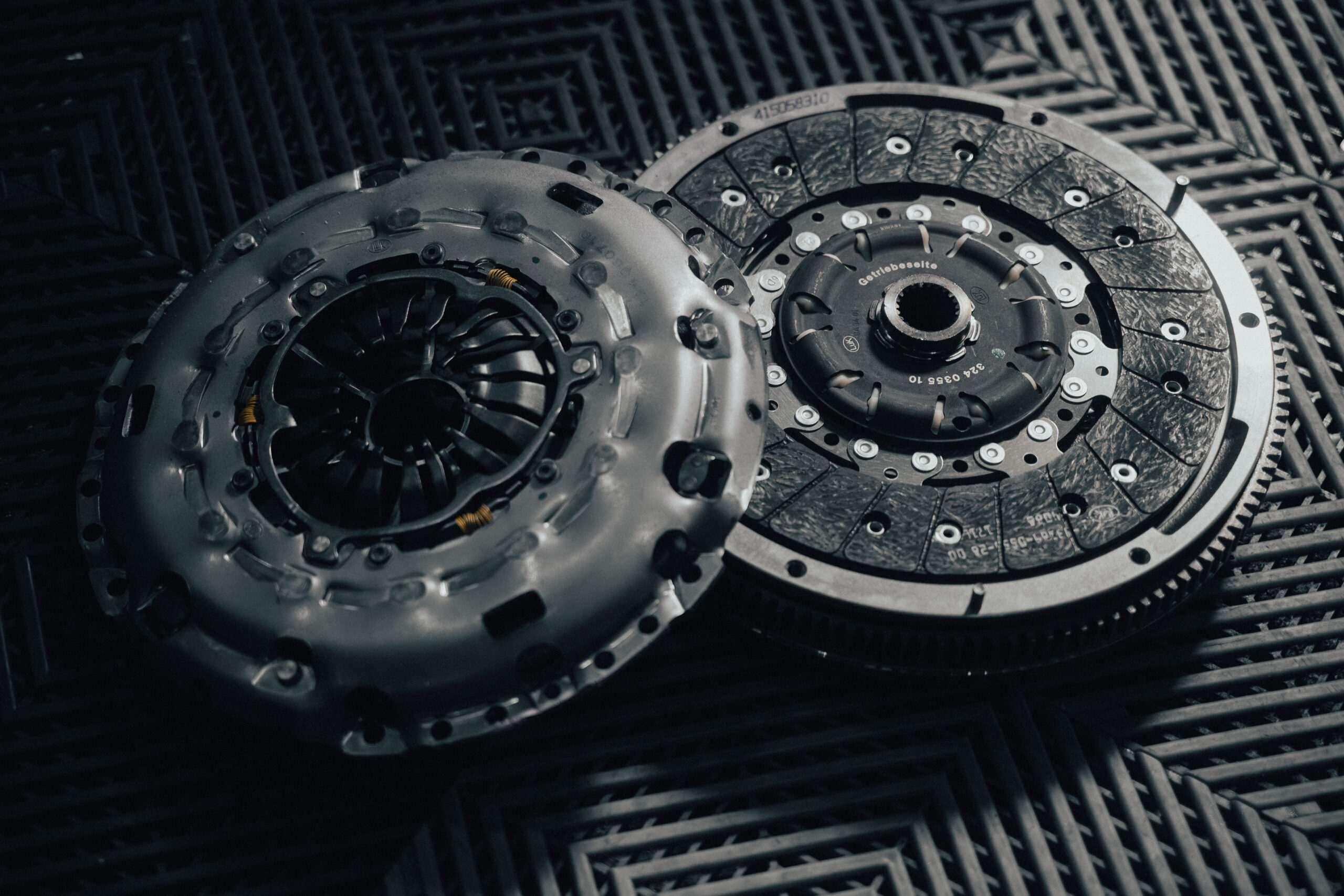 Clutch011